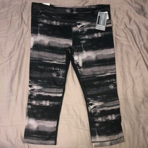Under armour crop leggings